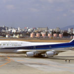 全日空 伊丹空港 ANA B747-400D JA8964