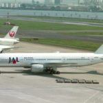 羽田空港に駐機する日本航空JA8984機/Aircraft Registration Number : JA8984