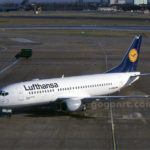 ヒースロー空港に到着したルフトハンザ航空D-ABEB機。Heathrow Lufthansa Boeing737-330/Aircraft Registration Number : D-ABEB